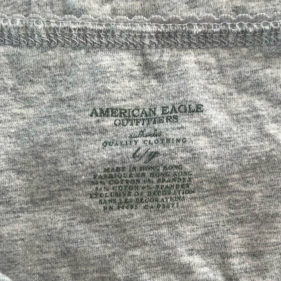 AMERICAN EAGLE VTG Y2K grey spaghetti strap eyelet trim graphic print Cami L - Picture 5 of 9